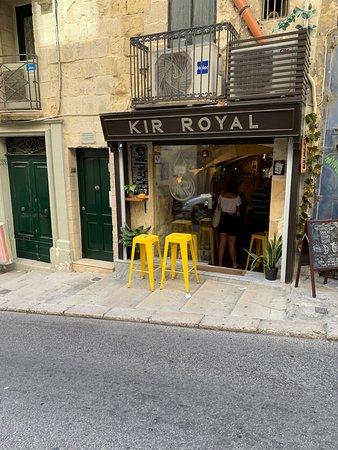 Kir Royal Cafe